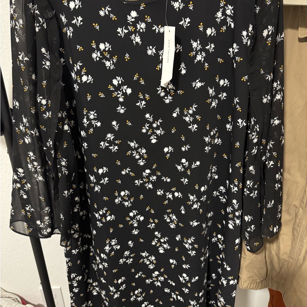 Ann Taylor Black Floral Long Sleeve Dress